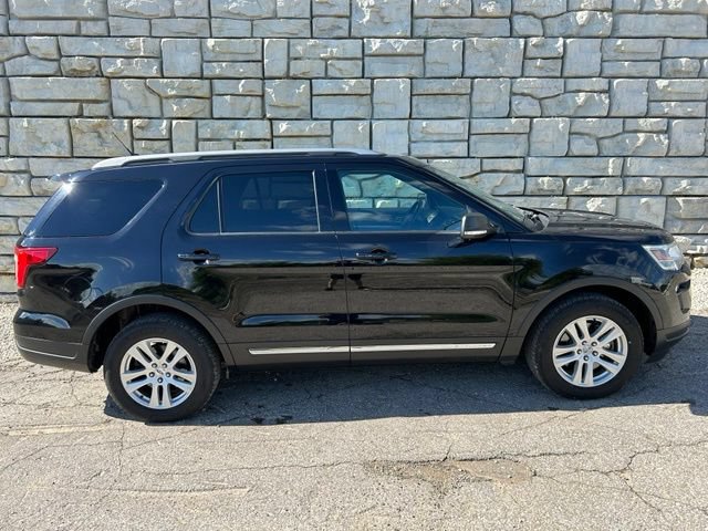 Certified 2019 Ford Explorer XLT w/ Equipment Group 201A AWD/4WD image 6