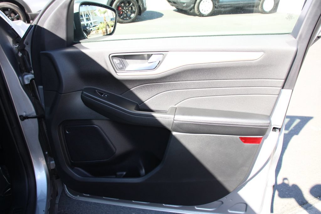 Certified 2022 Ford Escape SEL FWD image 27
