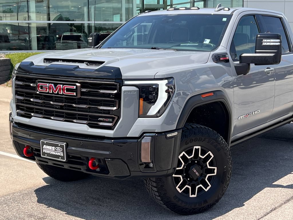 Used 2024 GMC Sierra 2500 AT4X AWD/4WD image 2