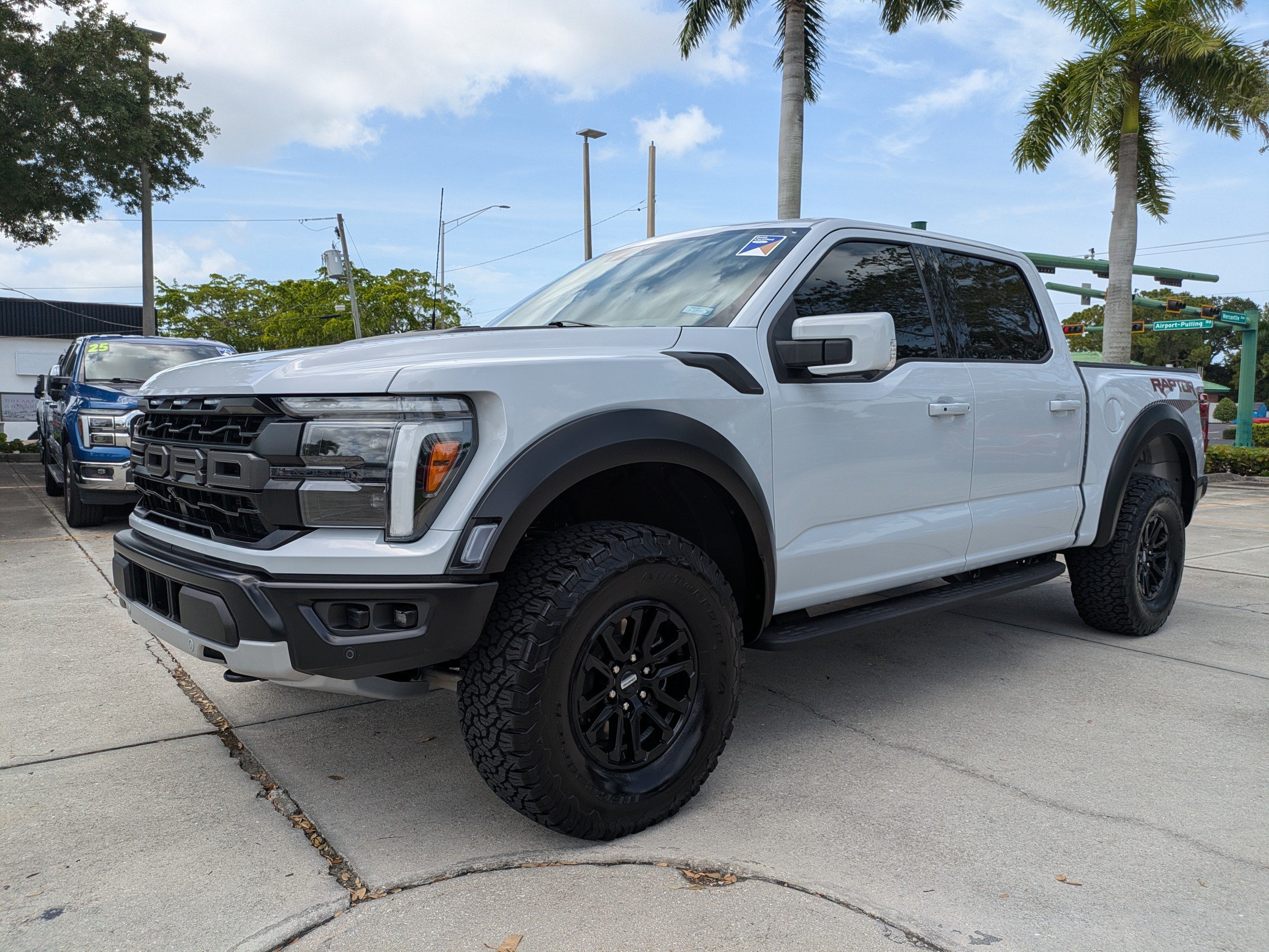 Certified 2025 Ford F150 Raptor AWD/4WD image 7