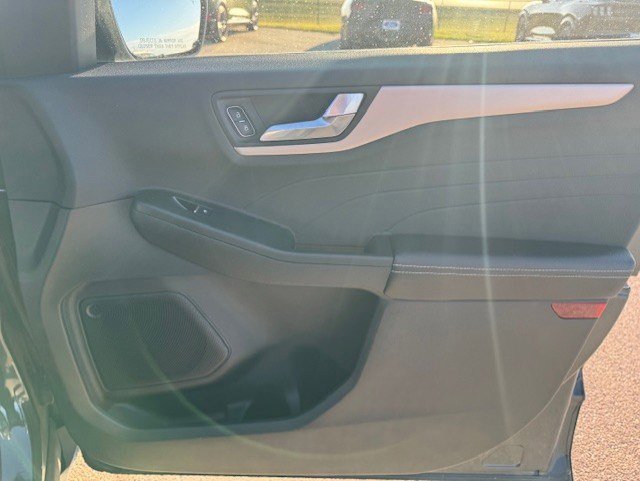 Certified 2022 Ford Escape SEL image 33