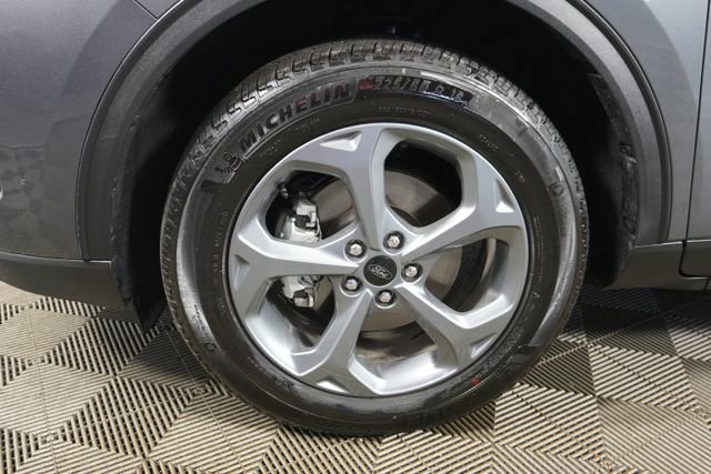 Certified 2025 Ford Escape ST-Line image 9