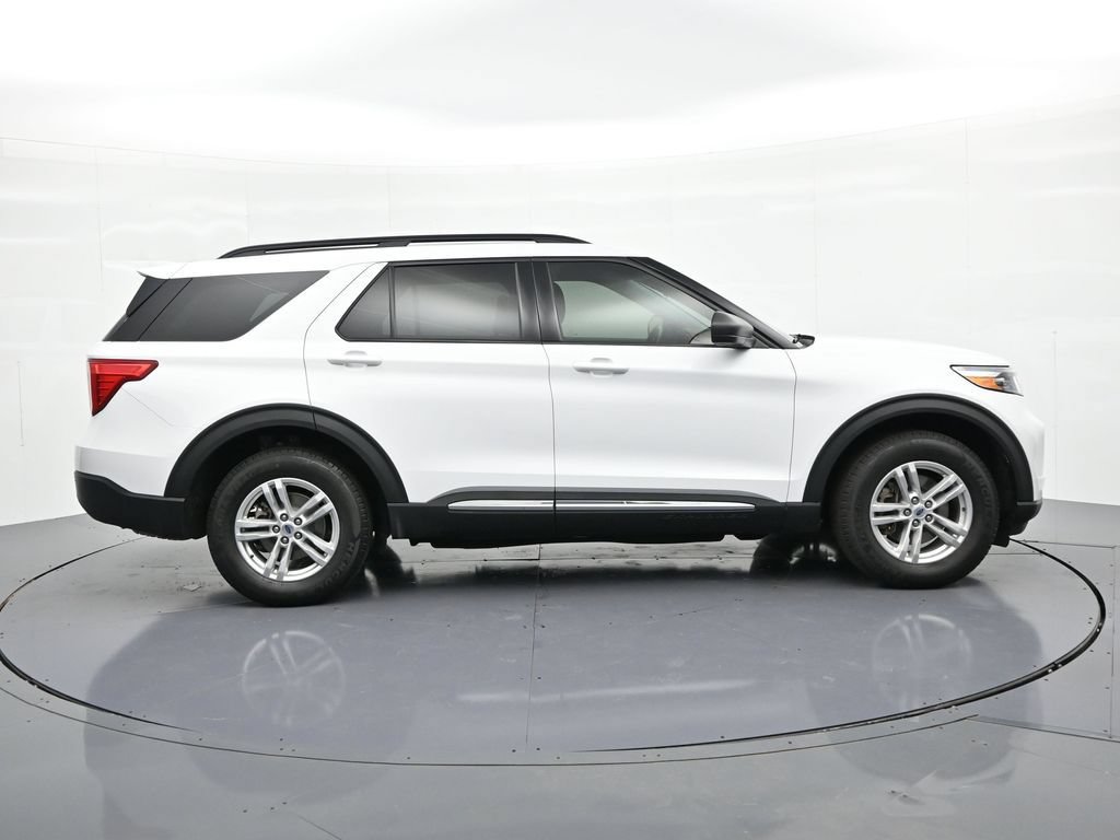 Certified 2022 Ford Explorer XLT AWD/4WD image 5