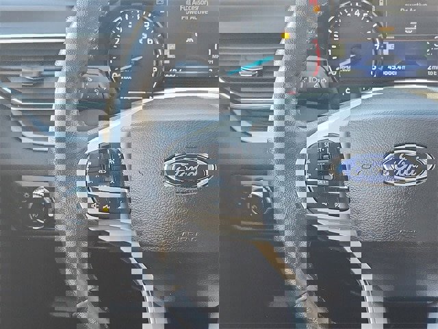 Certified 2022 Ford Explorer XLT w/ Equipment Group 202A image 14