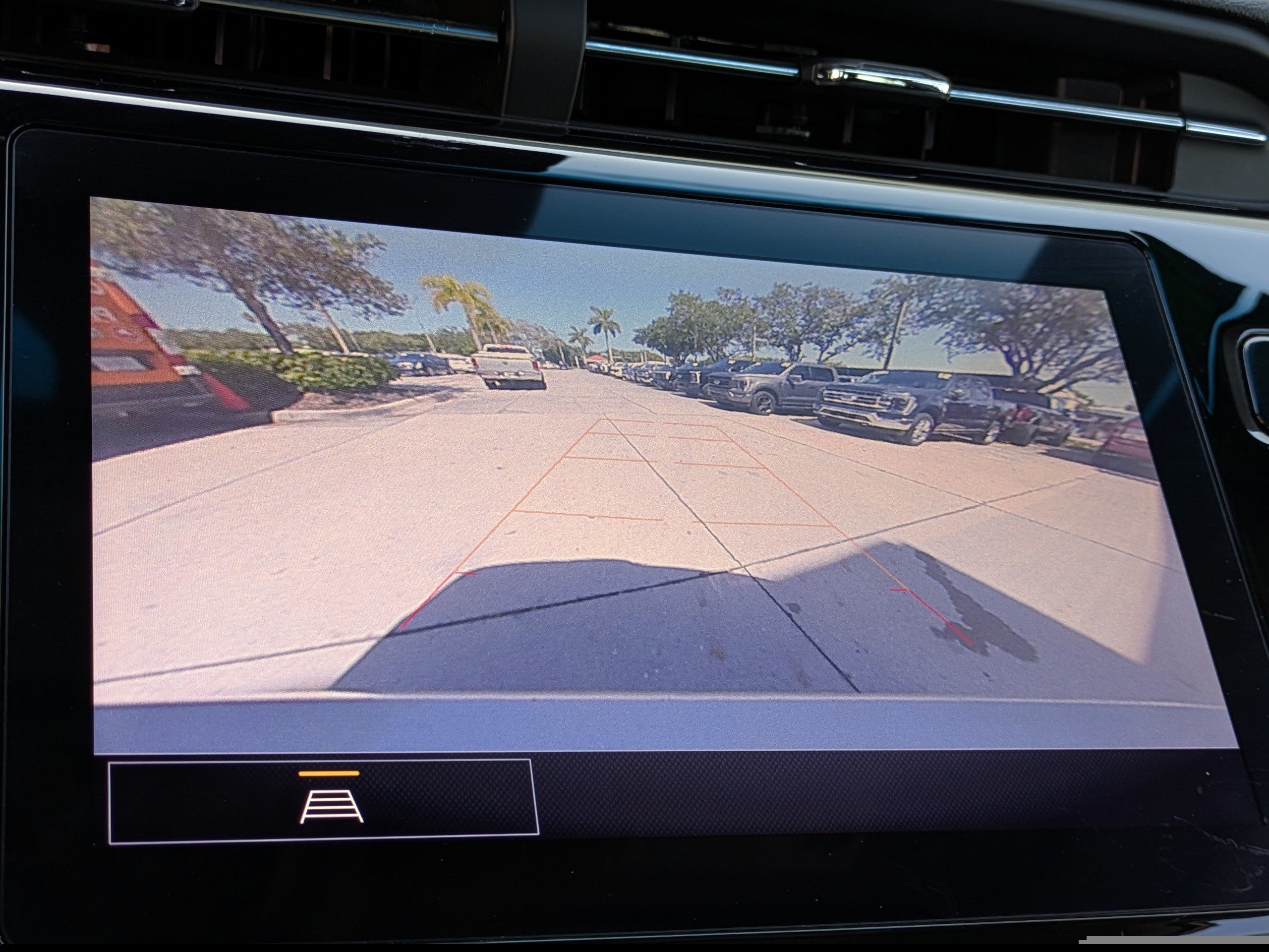 Used 2022 Chevrolet Bolt LT FWD image 20