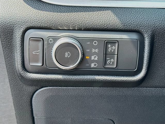 Certified 2022 Ford Explorer XLT w/ Equipment Group 202A AWD/4WD image 15