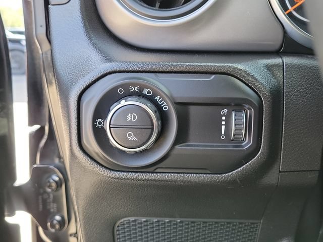 Used 2023 Jeep Gladiator Sport AWD/4WD image 25