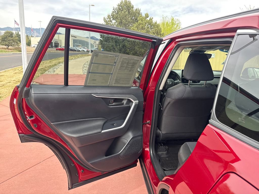 Used 2024 Toyota RAV4 LE image 17