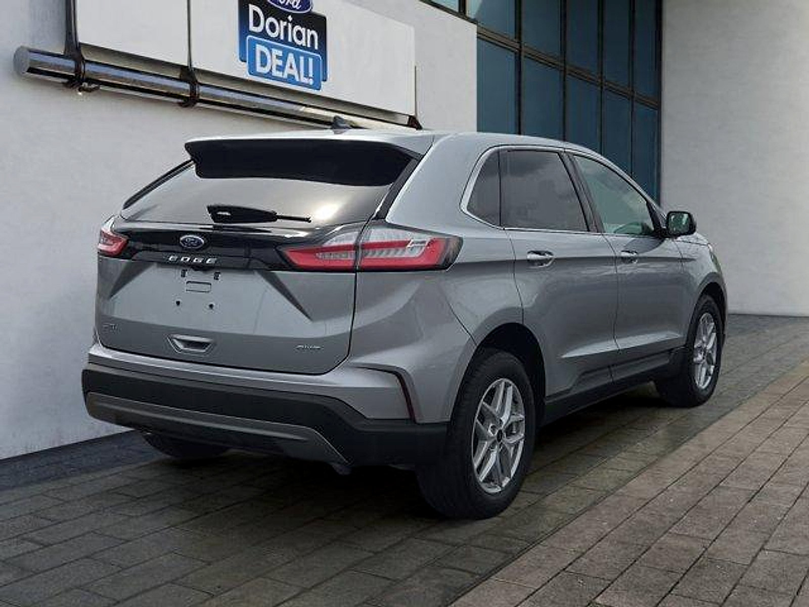 Certified 2024 Ford Edge SEL w/ Convenience Package AWD/4WD image 3