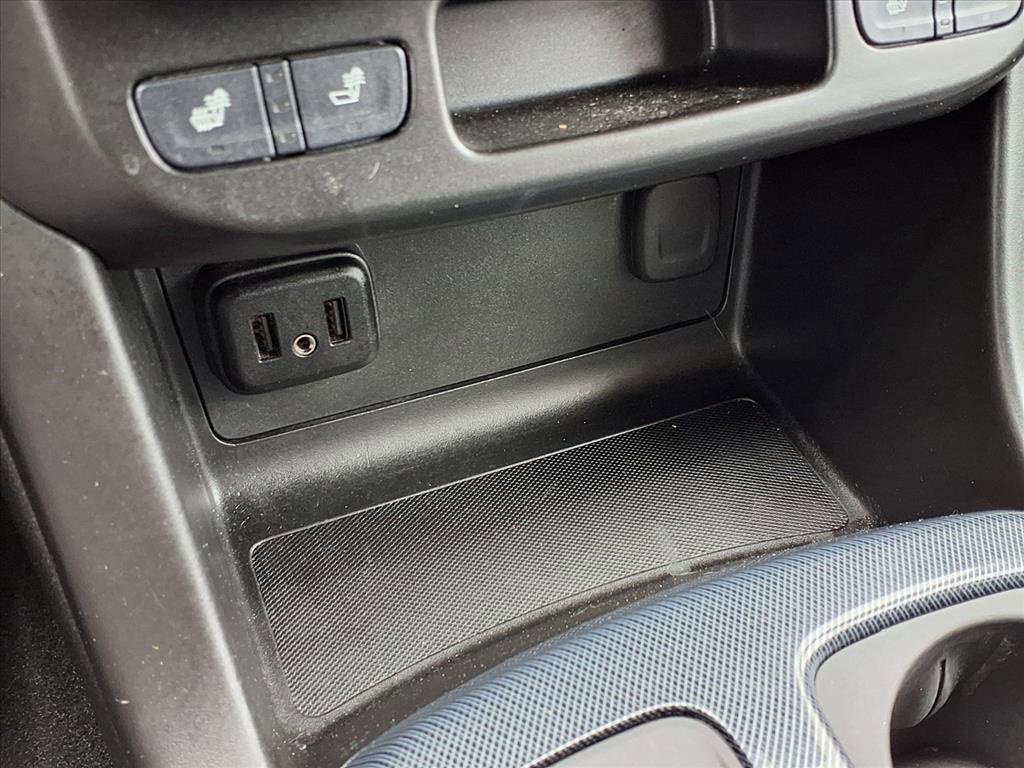 Used 2022 Chevrolet Colorado Z71 image 12