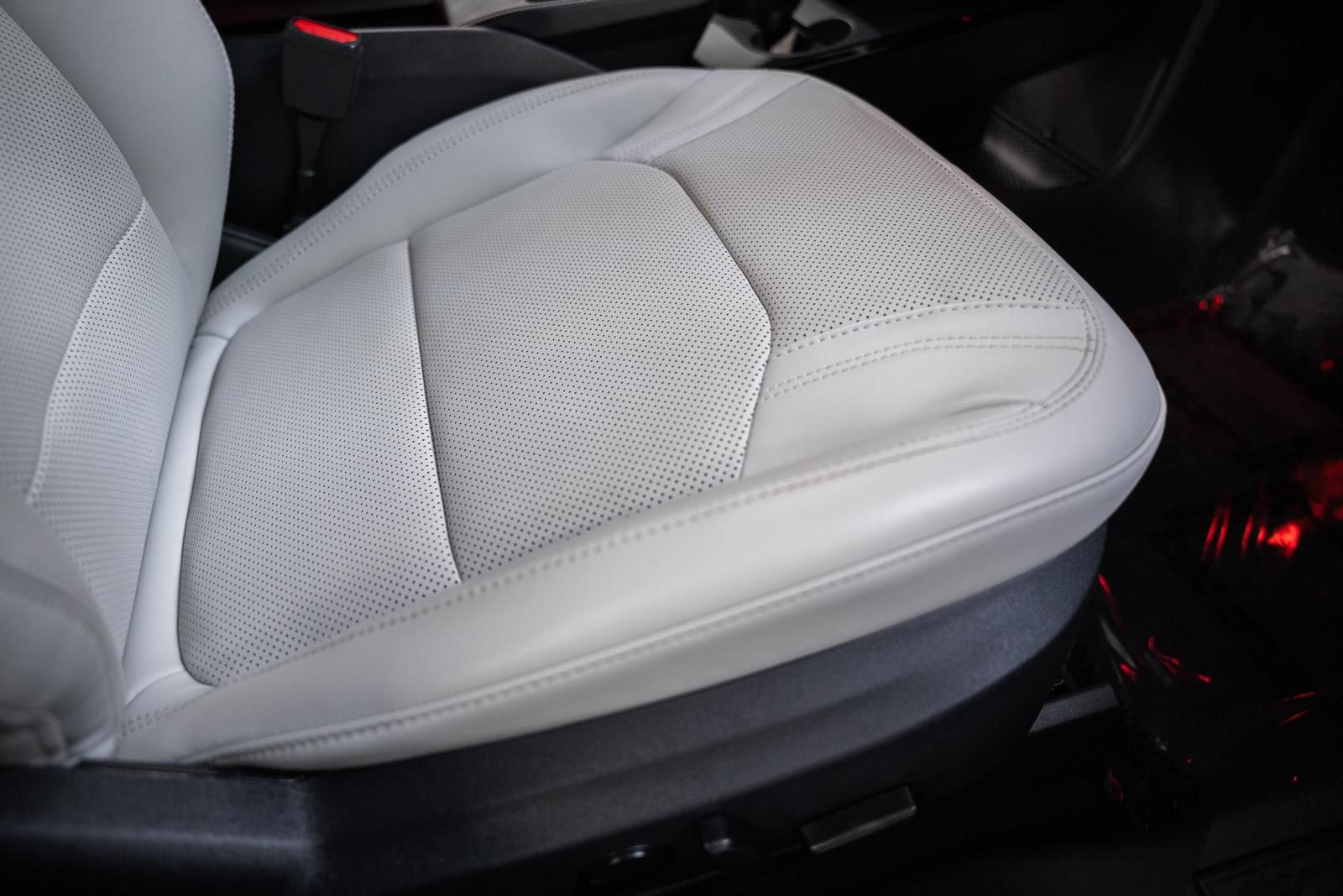 Certified 2025 Ford Mustang Mach-E Premium AWD/4WD image 36