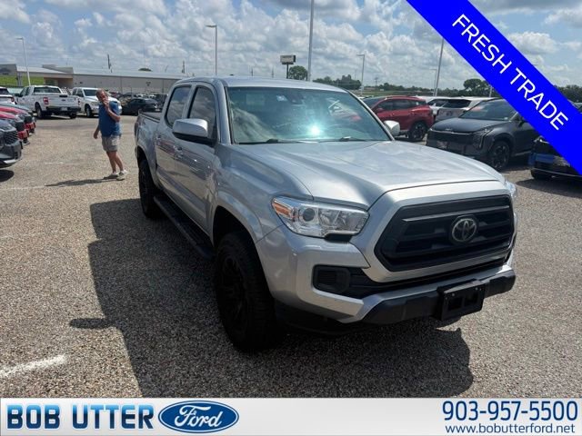 Used 2022 Toyota Tacoma SR AWD/4WD image 2