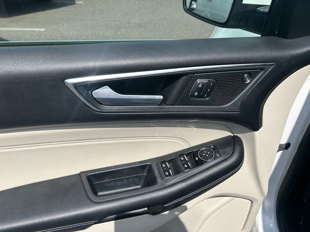 Certified 2023 Ford Edge Titanium AWD/4WD image 12