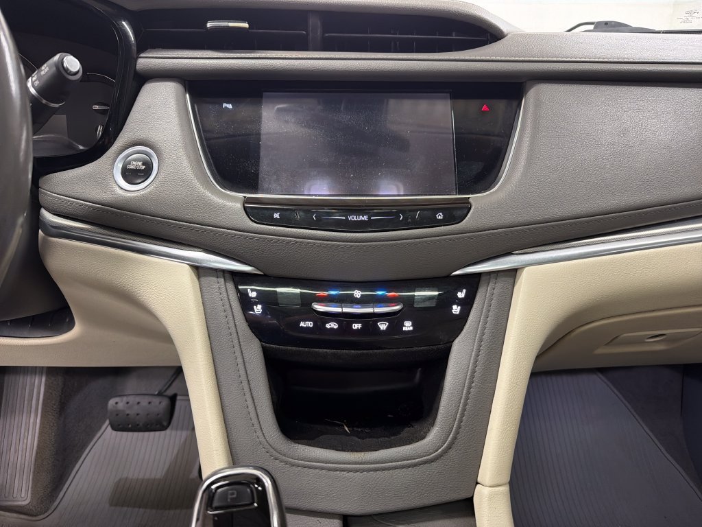 Used 2019 Cadillac XT5 Premium Luxury FWD image 25