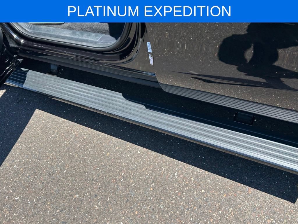 Certified 2025 Ford Expedition Platinum w/ Driver's Package AWD/4WD image 31