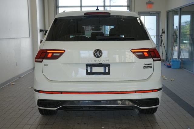 Used 2022 Volkswagen Tiguan SE R-Line AWD/4WD image 11
