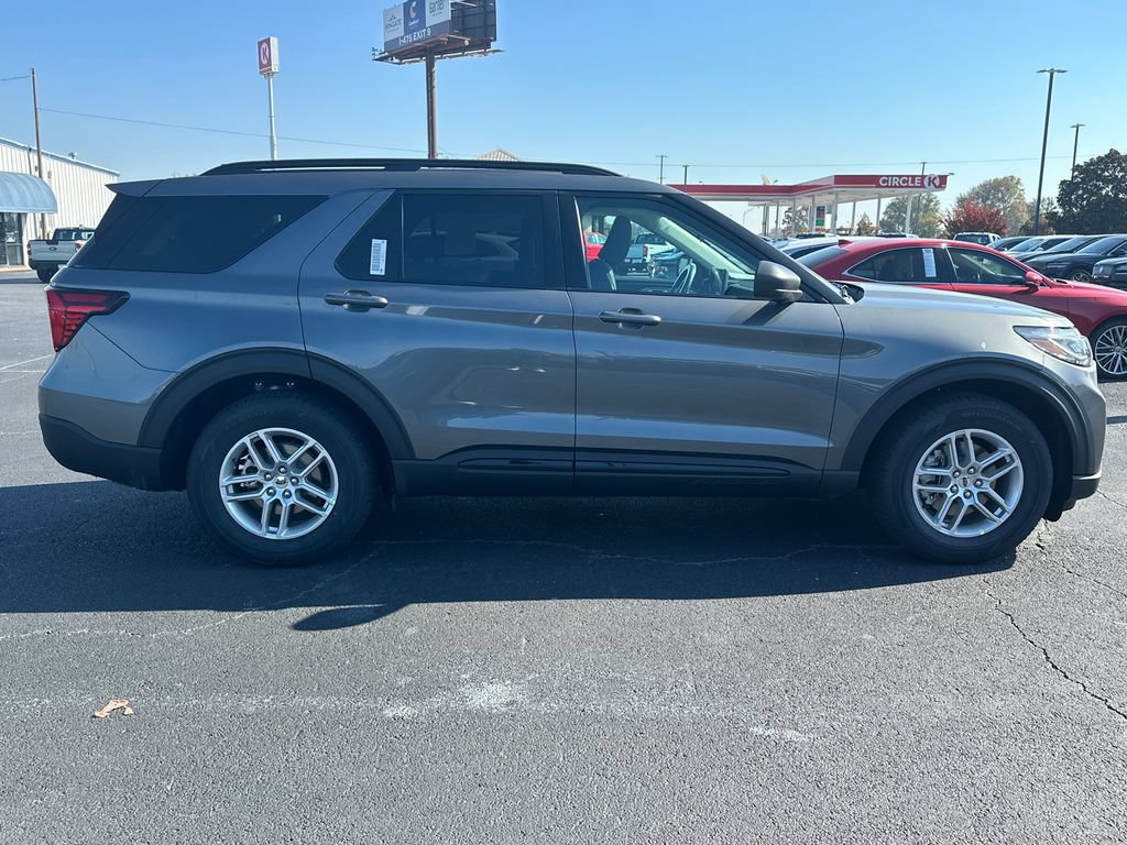 Certified 2026 Ford Explorer Active RWD image 2