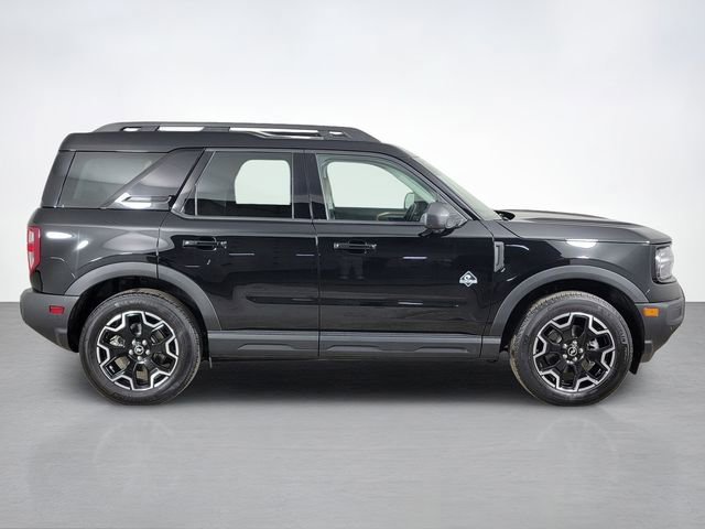 Certified 2025 Ford Bronco Sport Outer Banks w/ Outer Banks Tech Package+ AWD/4WD image 2