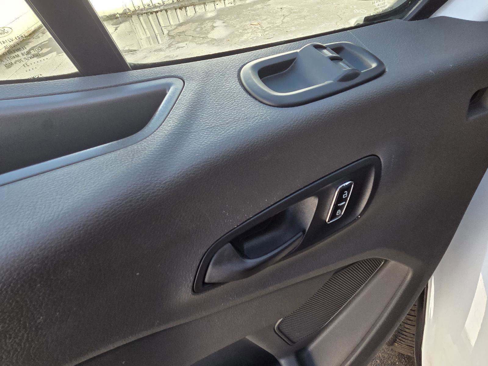 Certified 2023 Ford Transit 350 XLT image 8