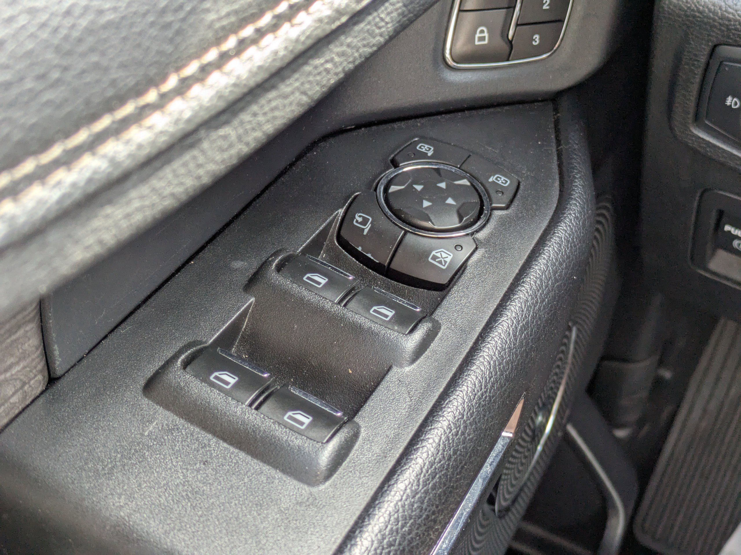 Certified 2020 Ford Expedition Limited image 31