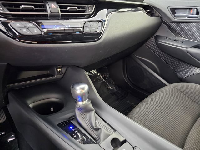 Used 2019 Toyota C-HR LE FWD image 30