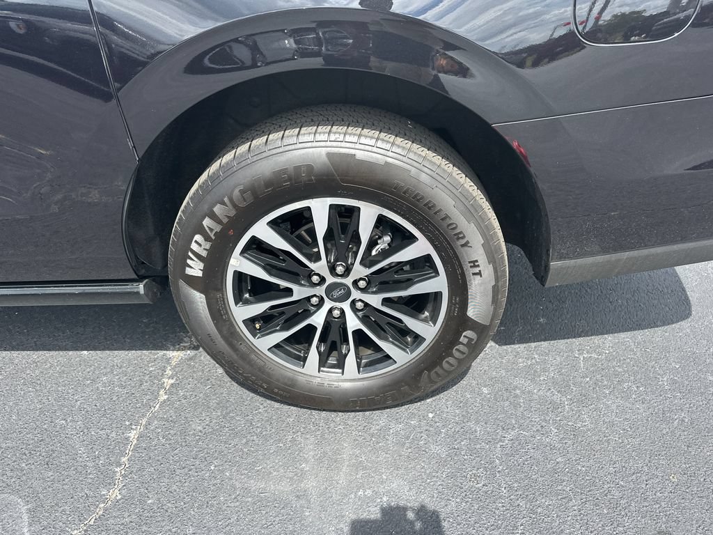 Certified 2025 Ford Expedition Max Platinum AWD/4WD image 21