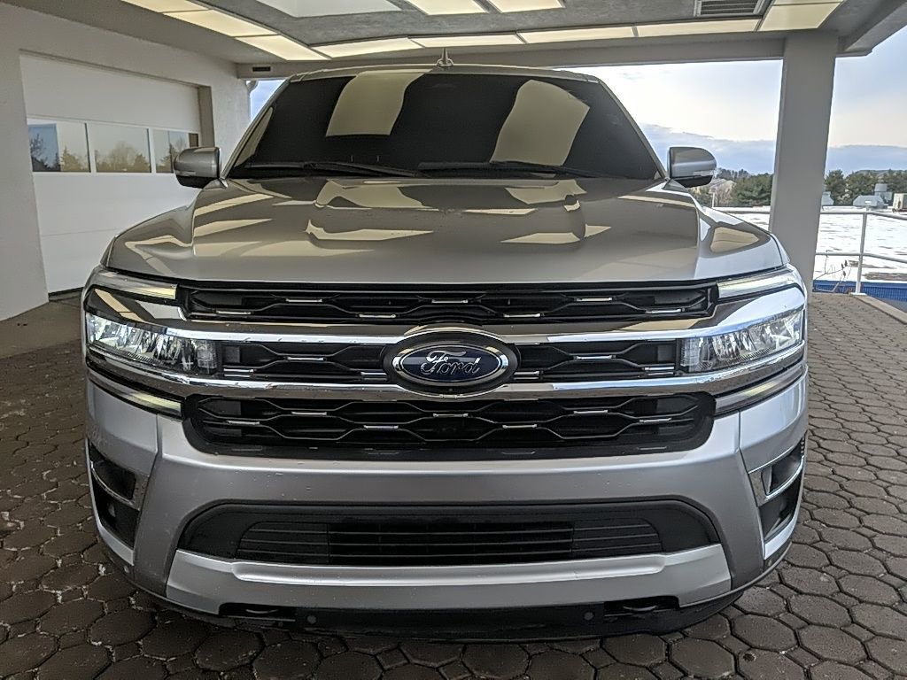 Certified 2023 Ford Expedition Limited image 3