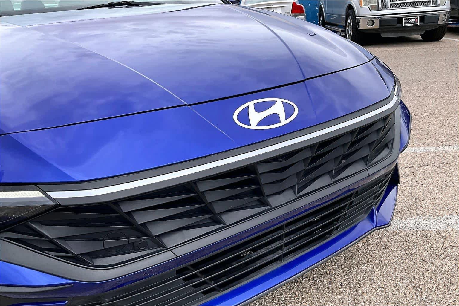 Used 2024 Hyundai Elantra SE FWD image 28