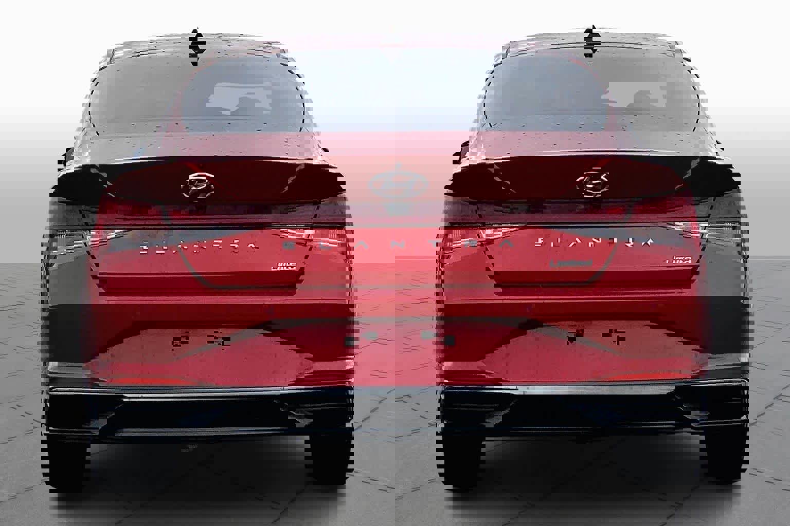 Used 2021 Hyundai Elantra Limited image 3