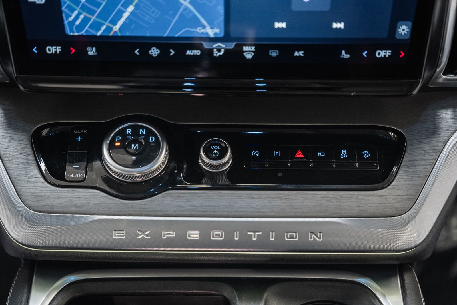 Certified 2025 Ford Expedition Max Platinum image 35