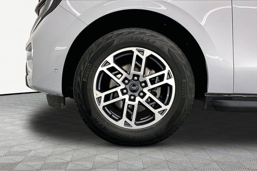 Certified 2025 Ford Expedition Max Active AWD/4WD image 9