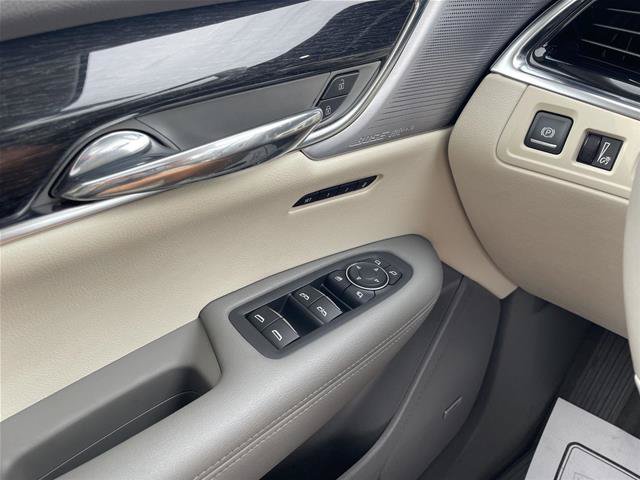 Used 2022 Cadillac XT6 Premium Luxury w/ Technology Package AWD/4WD image 36