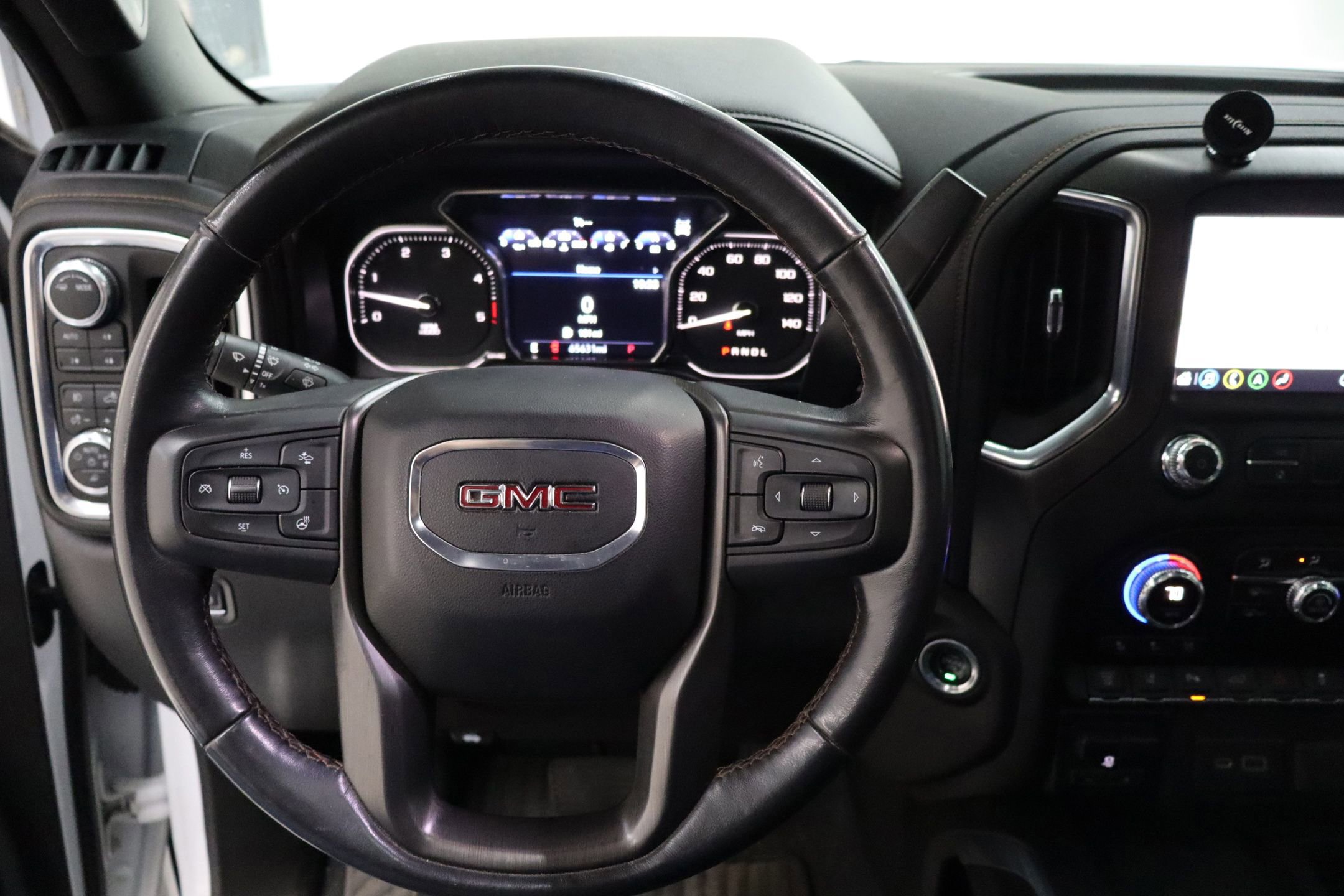 Used 2021 GMC Sierra 2500 AT4 w/ AT4 Premium Plus Package image 18