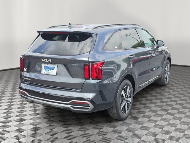 Used 2023 Kia Sorento S image 4