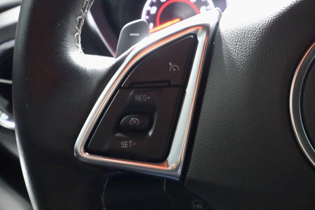 Used 2020 Chevrolet Camaro LT w/ Technology Package image 24