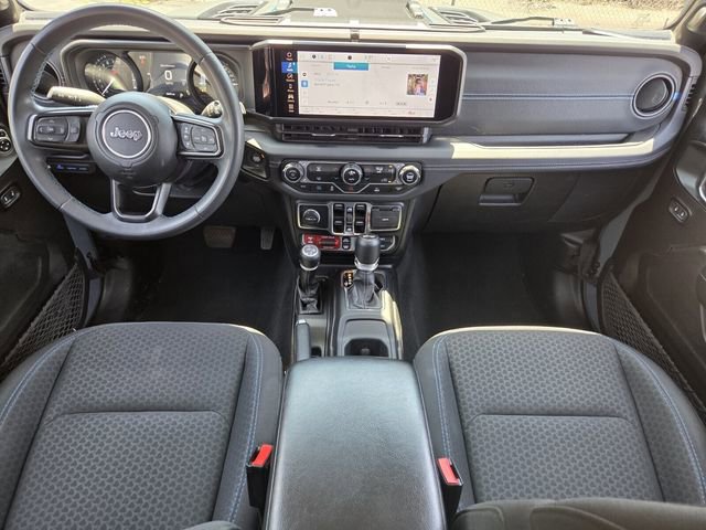 Used 2024 Jeep Wrangler Unlimited Rubicon 4xe AWD/4WD image 12