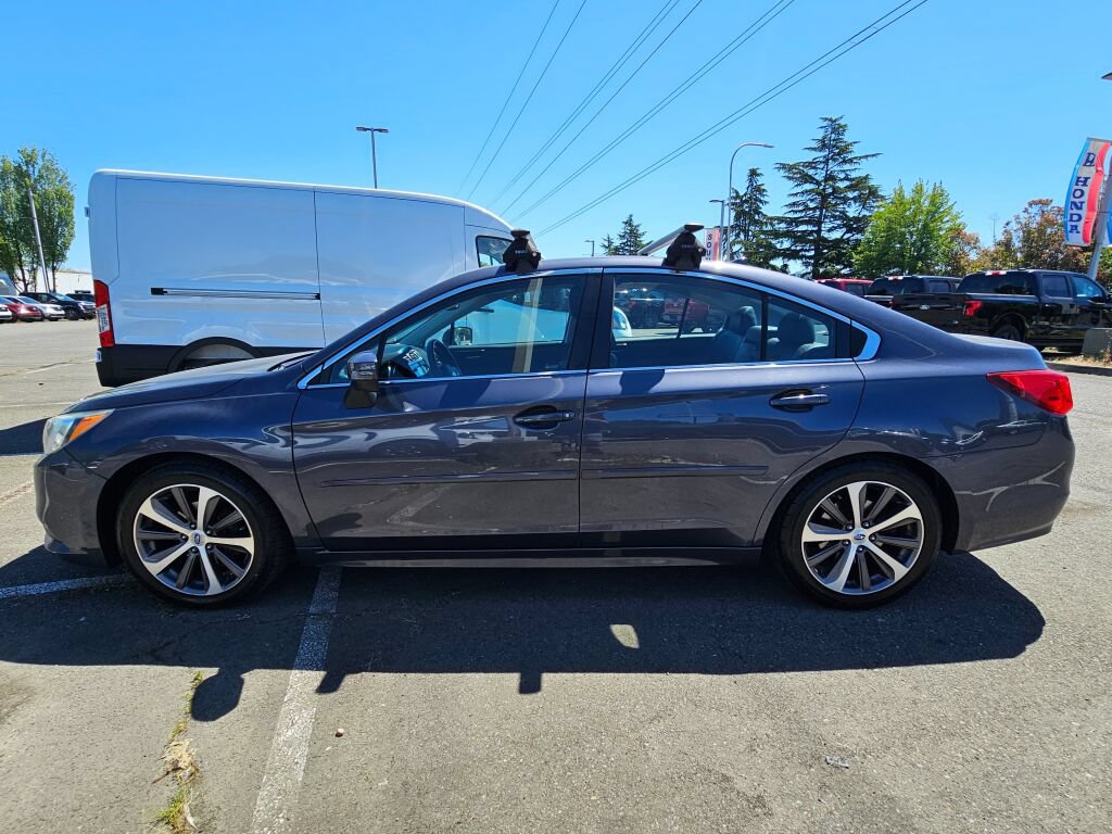 Used 2017 Subaru Legacy 2.5i Limited AWD/4WD image 2