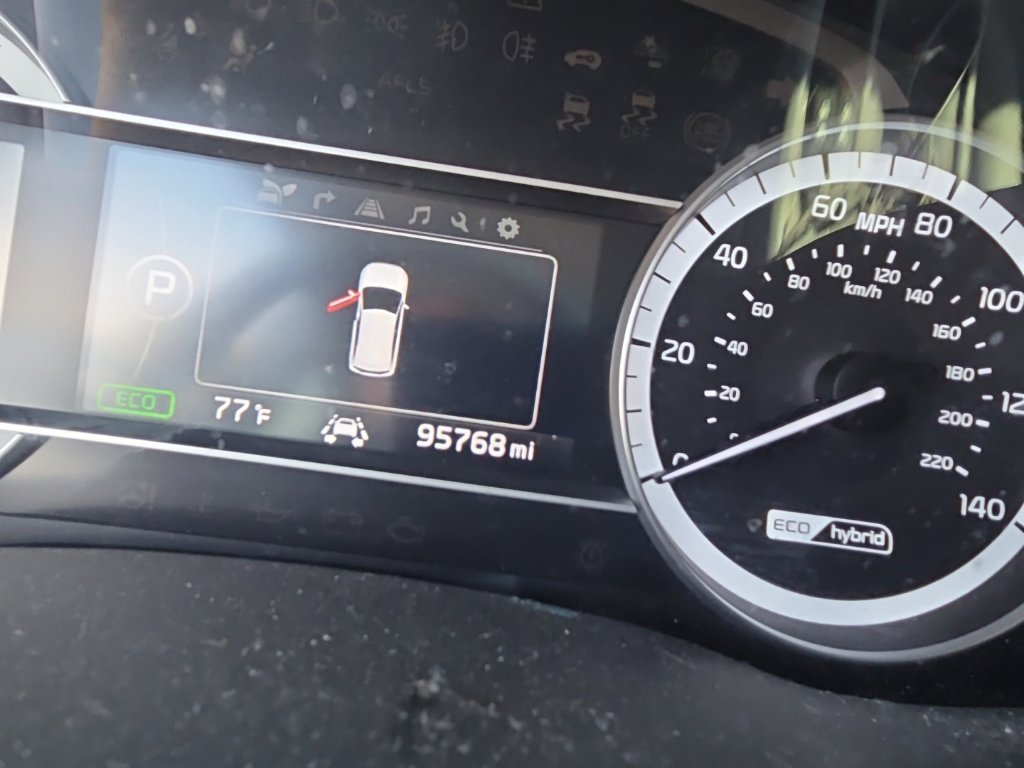 Used 2019 Kia Niro EX w/ Option Group 040 FWD image 18