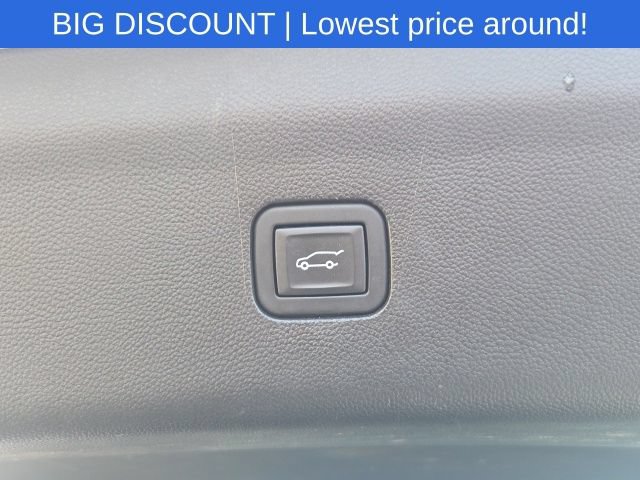 Used 2024 Buick Enclave Premium FWD image 17