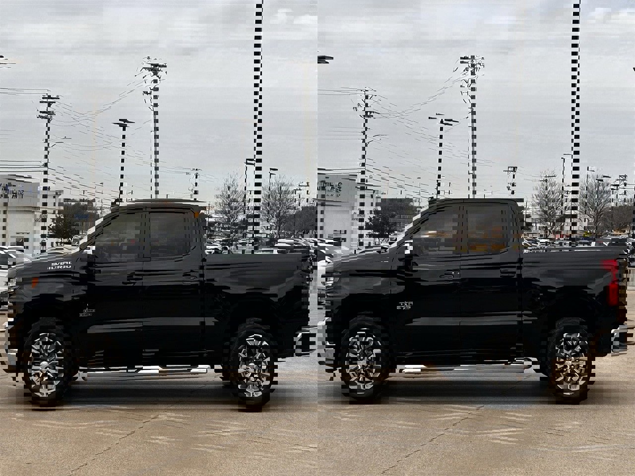 Used 2022 Chevrolet Silverado 1500 LT image 3