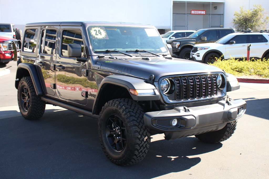 Used 2024 Jeep Wrangler Unlimited Sport AWD/4WD image 11