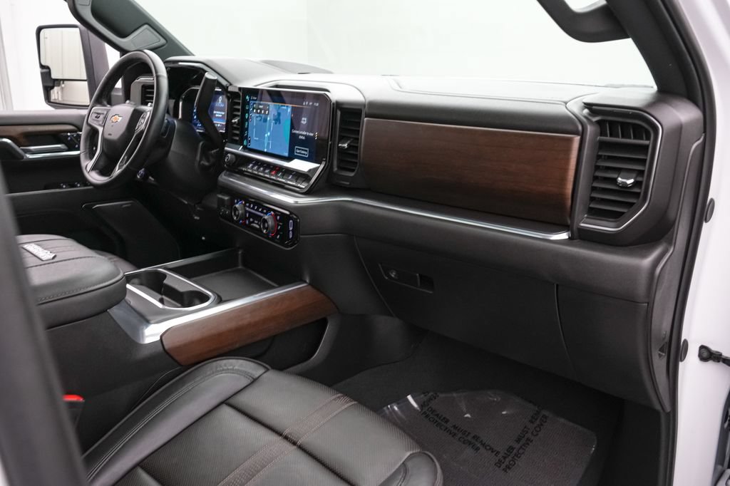 Used 2024 Chevrolet Silverado 2500 High Country w/ Technology Package AWD/4WD image 25