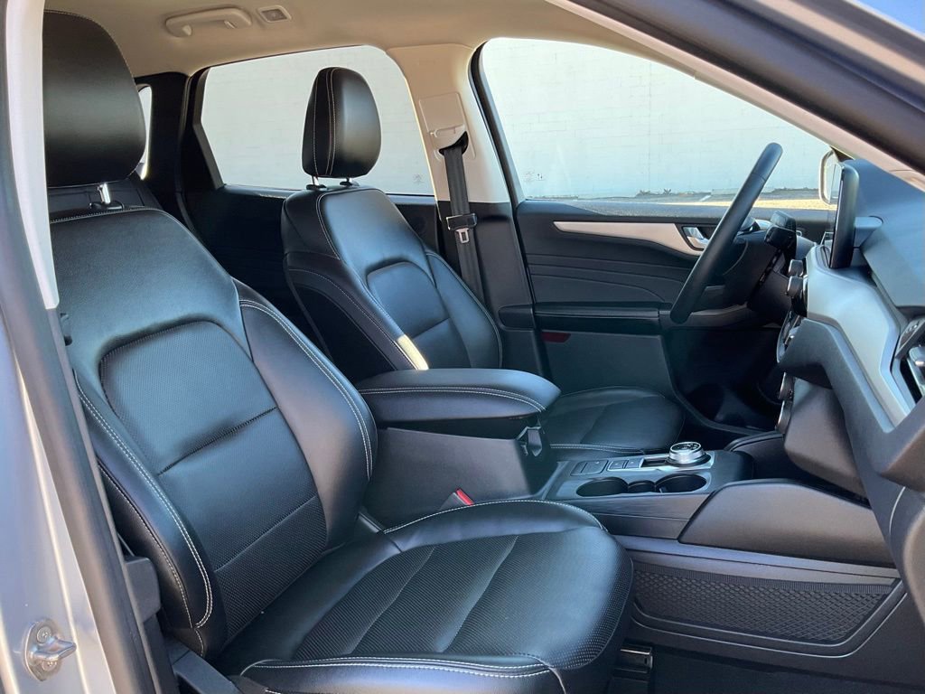 Certified 2022 Ford Escape SEL w/ Technology Package image 41