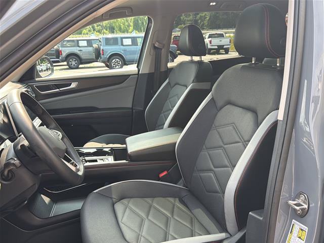Used 2024 Volkswagen Atlas Peak Edition SEL AWD/4WD image 14