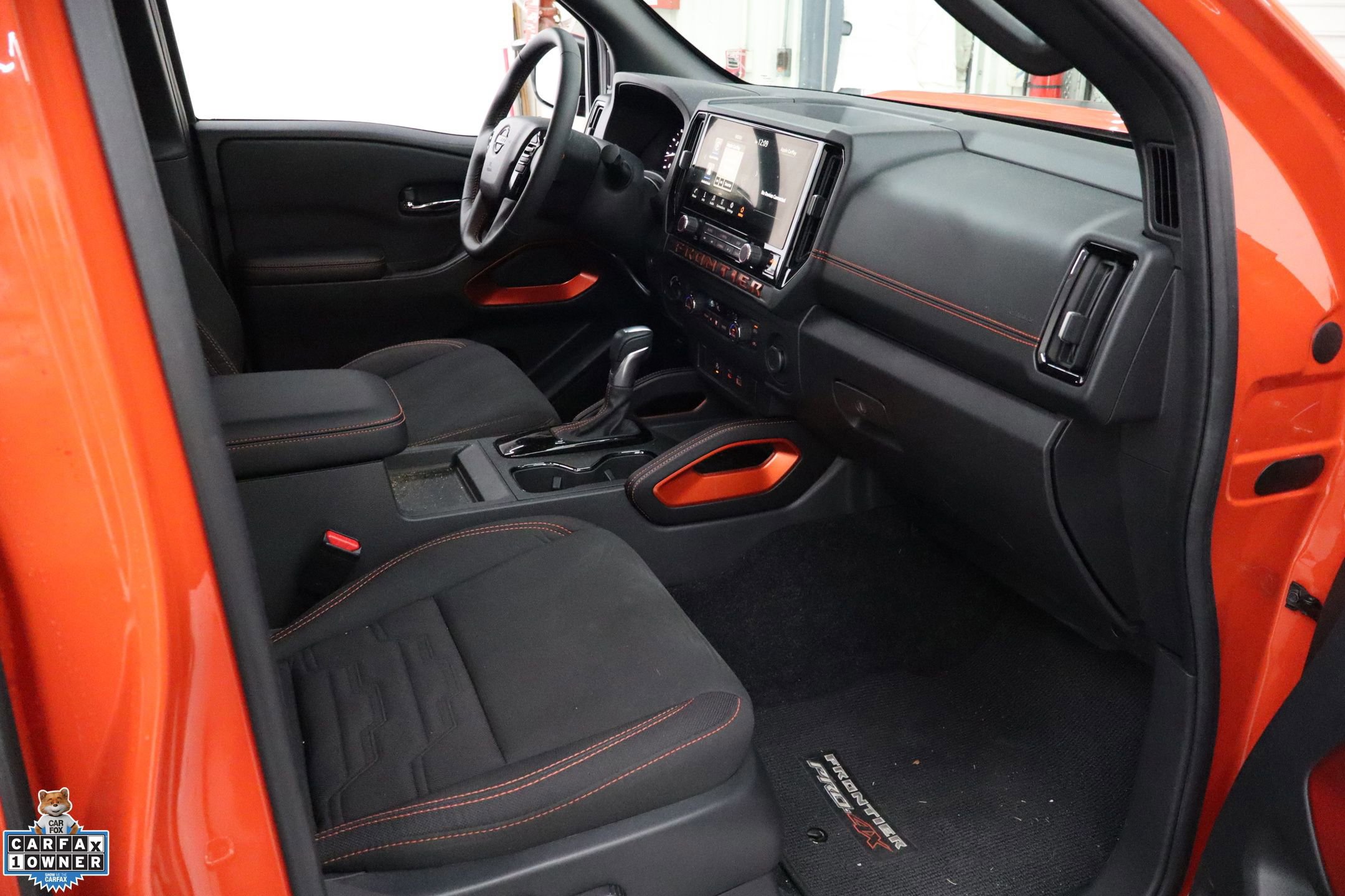 Used 2025 Nissan Frontier PRO-4X w/ Black Accent Package image 33