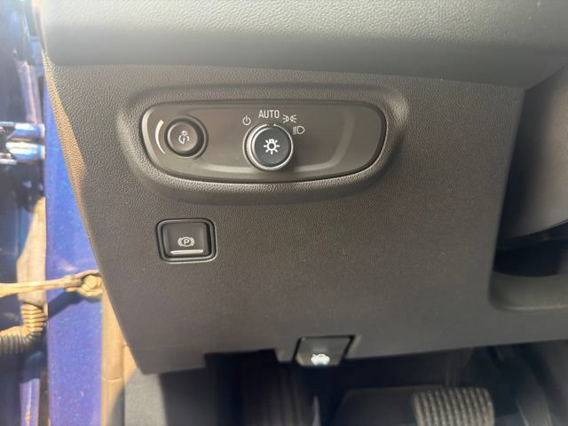 Used 2022 GMC Terrain SLE FWD image 14
