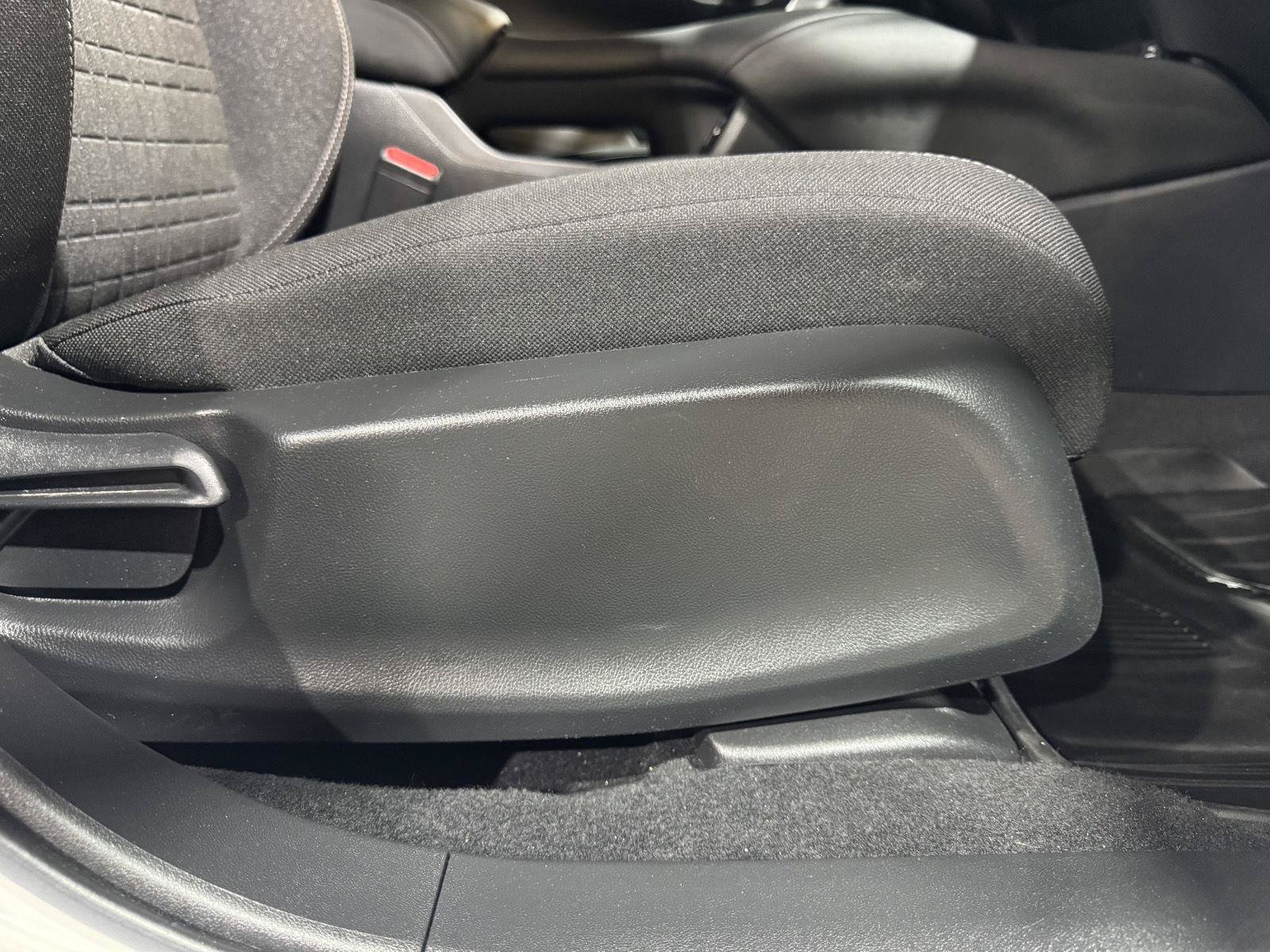 Used 2024 Honda HR-V LX image 25