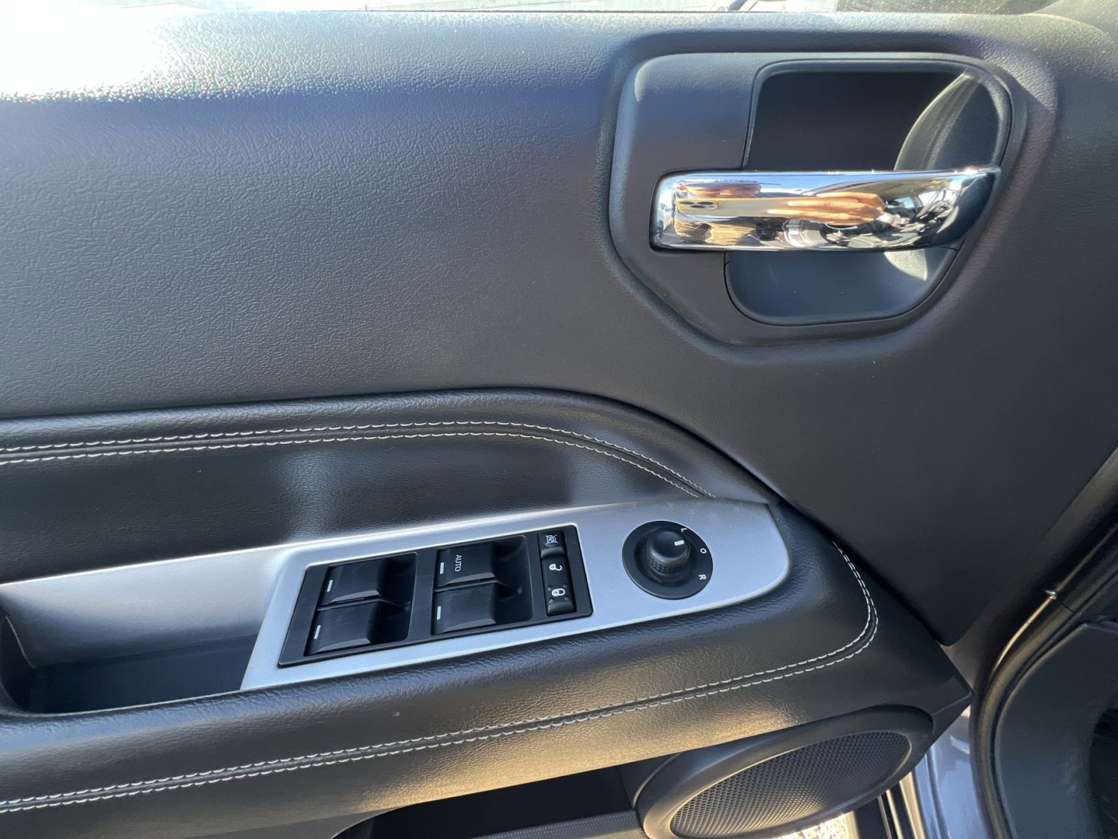 Used 2017 Jeep Compass Latitude image 15