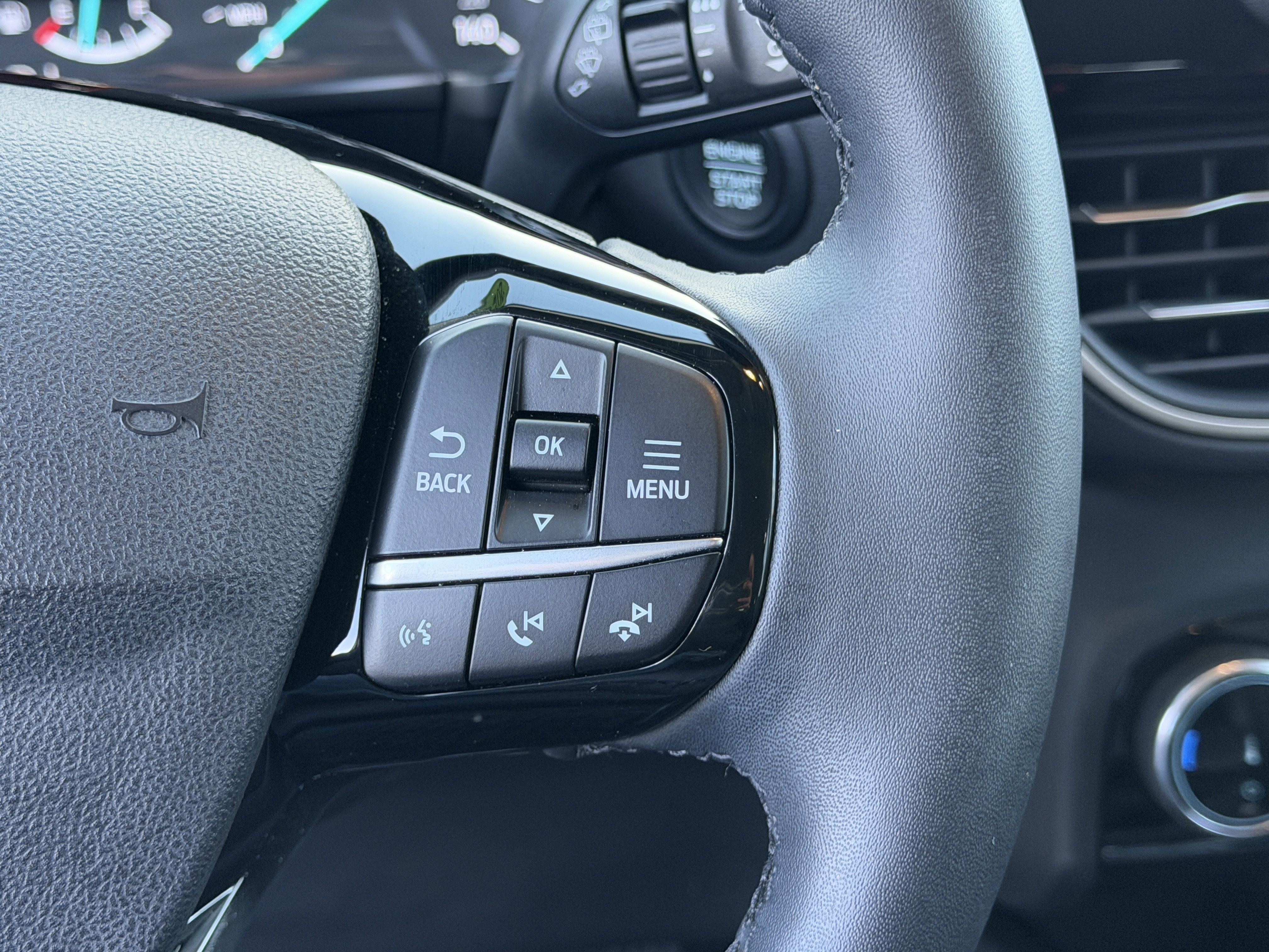 Certified 2022 Ford Escape SEL image 17