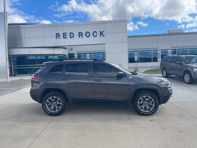 Used 2022 Jeep Cherokee Trailhawk w/ Trailer Tow Group AWD/4WD image 3